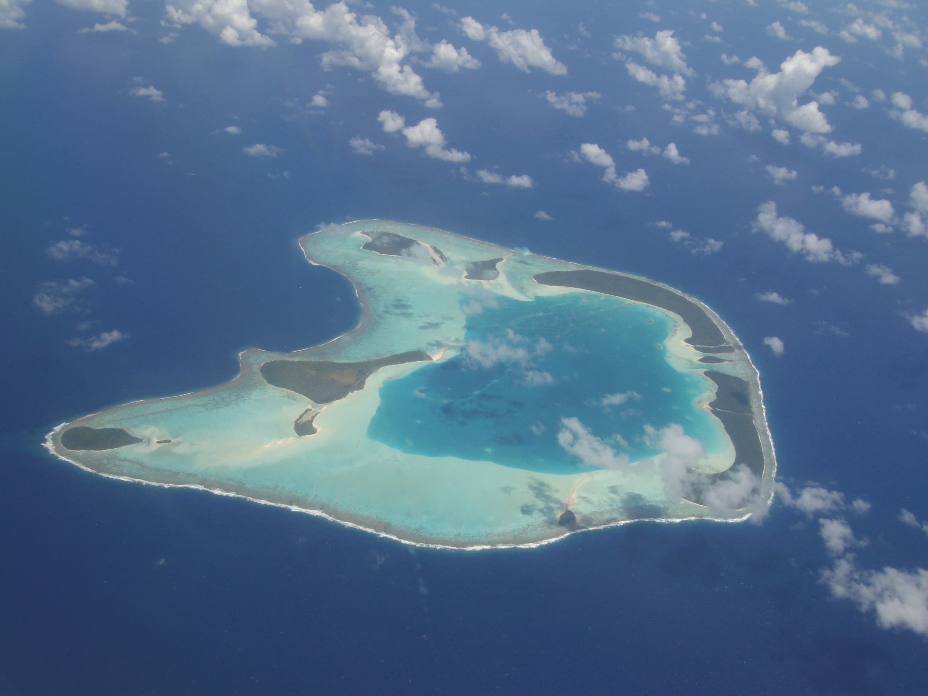 Tetiaroa atoll photographed from the air