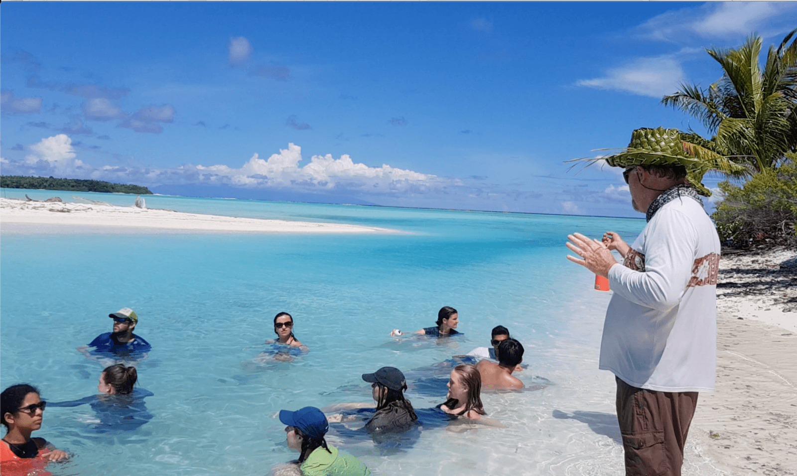 Frank teaching a class in the lagoon